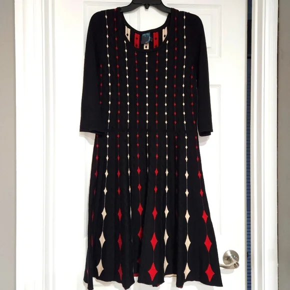 Gabby Skye Dresses Gabby Skye Black Diamond Pattern Sweater